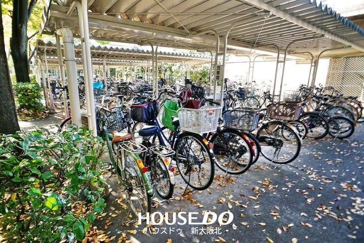 ■屋根付きの駐輪場です!
■最新の空き状況をお調べいたしますので、お気軽にお問い合わせくださいませ!