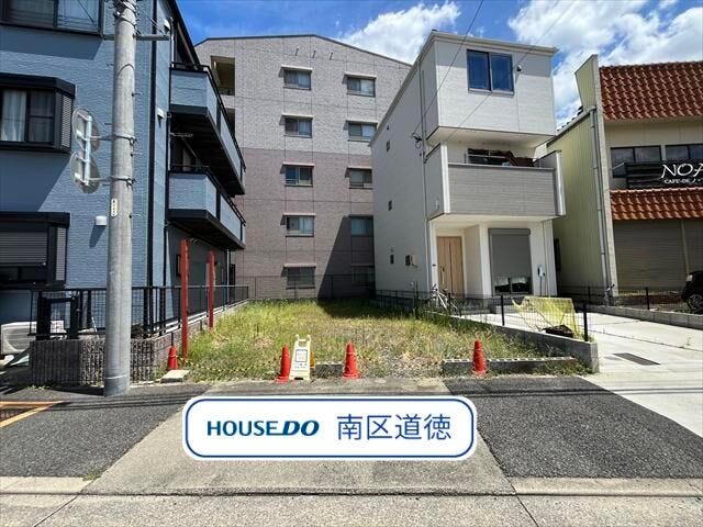 【外観】
約21.56坪の西向きのお土地です。
名鉄名古屋本線/桜駅 徒歩約9分、地下鉄桜通線/桜本町駅 徒歩約12分と、2沿線利用が可能です◎
