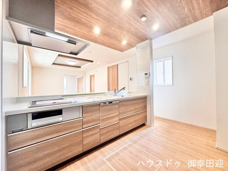 ■家族の「美味しい」が集まる舞台■高い機能性と美しいデザインを両立。料理する人も、待つ人も、笑顔になれる場所です。
