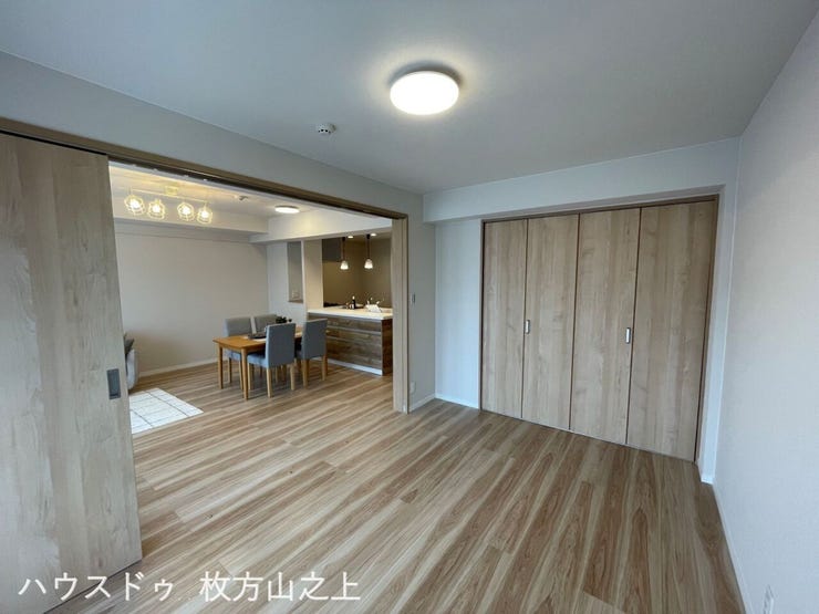 LDKとつながる洋室♪扉を開ければ空間に広がりが生まれ、閉めれば個室として使えます