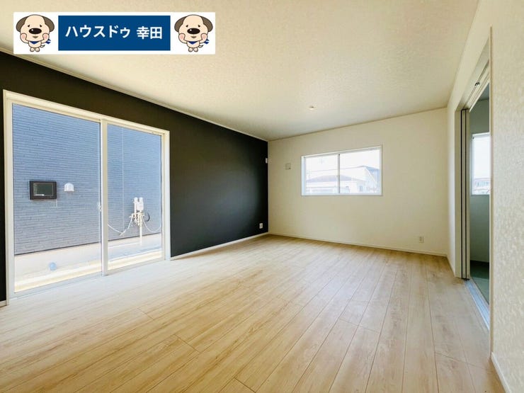 2面採光、南向きで日当たり良好です。