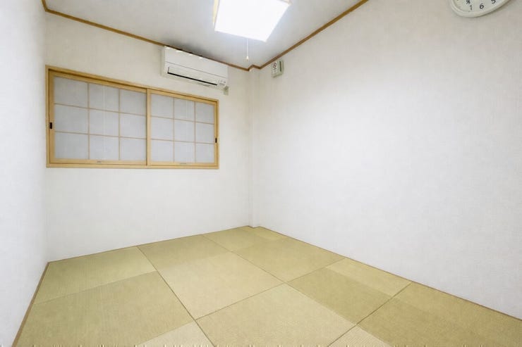 1階部分にあり、客室としても利用可能な和室です♪
※AIによる家具消し加工済み