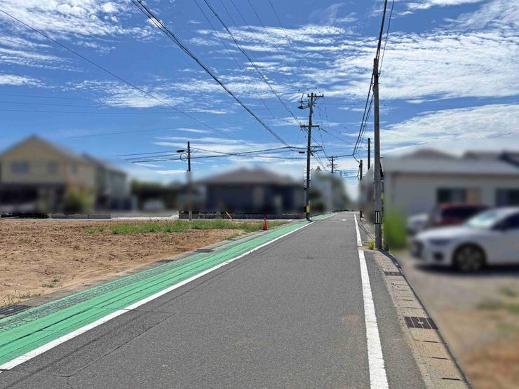 北西側前面道路