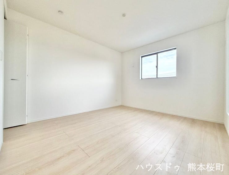 ■2階7.5帖洋室■心からリラックスできる静けさ、上質な眠りで、毎日をリセットします。明日への活力を養う空間です。
