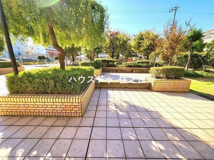 ★マンション敷地内。お子様の遊び場にも最適ですね♪