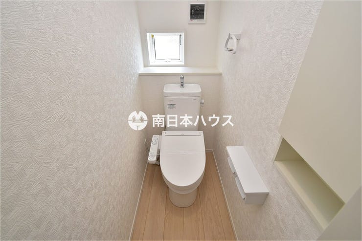 【トイレ同型写真】温水洗浄便座機能付き!2階も同仕様のトイレが設置されます♪