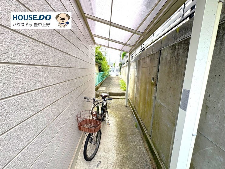 自転車やバイクも雨に濡れず保管可能!!