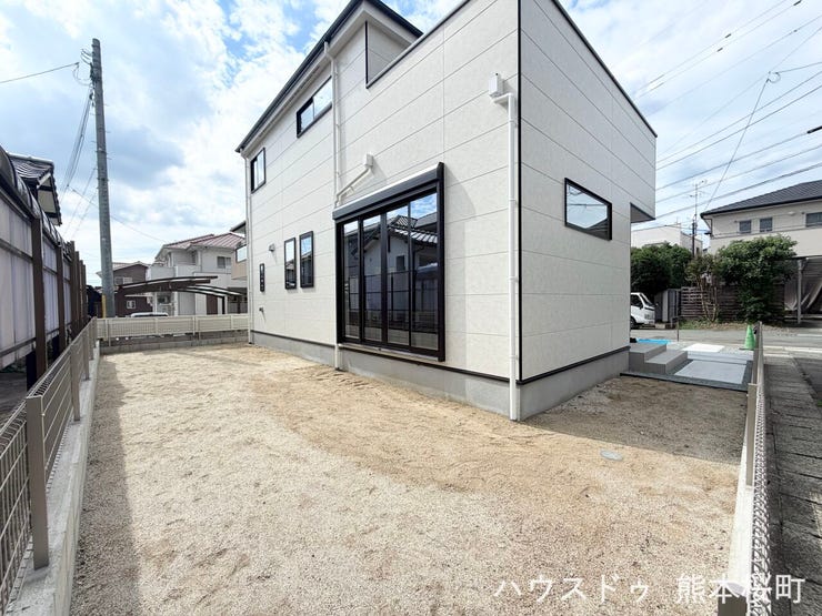■遊びと安らぎの多目的空間■子どもが安全に遊べ、ペットと触れ合い、大人も自然に癒やされる、暮らしを彩るスペースです。