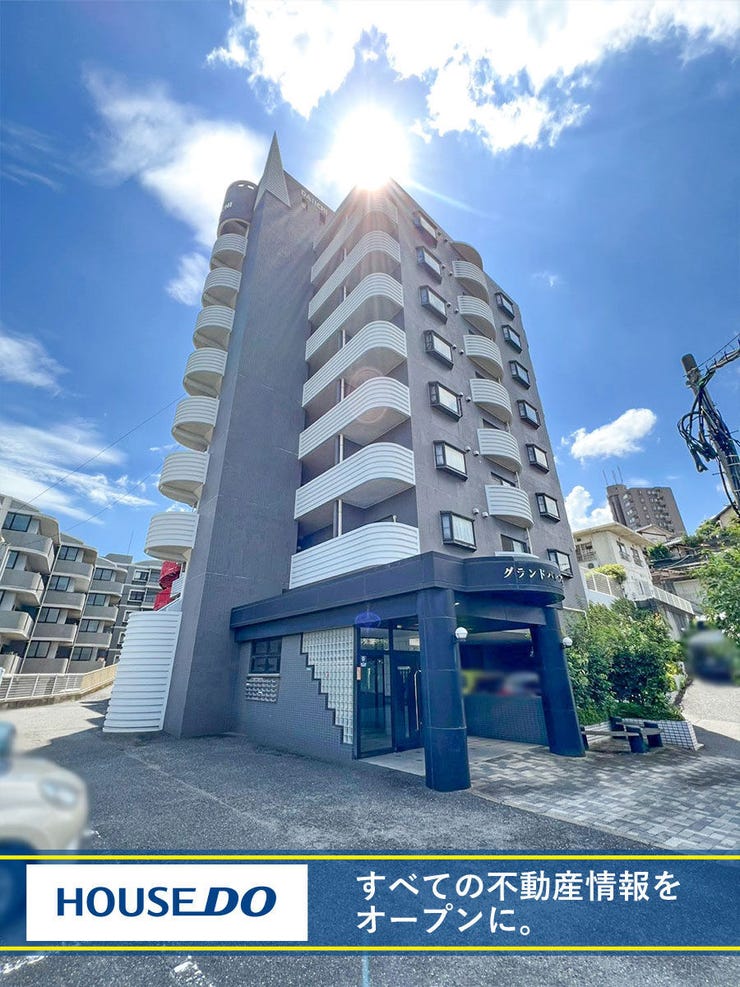 【外観】
小倉南区守恒 グランドパレス守恒III♪モノレール駅徒歩8分♪スーパー徒歩3分♪都市ガス♪エレベーター