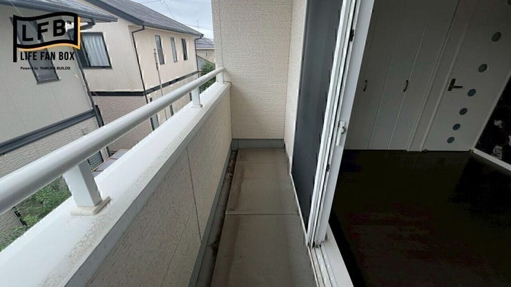 南東向きのバルコニーがあります♪天気の良い日はお布団を干すのにも◎