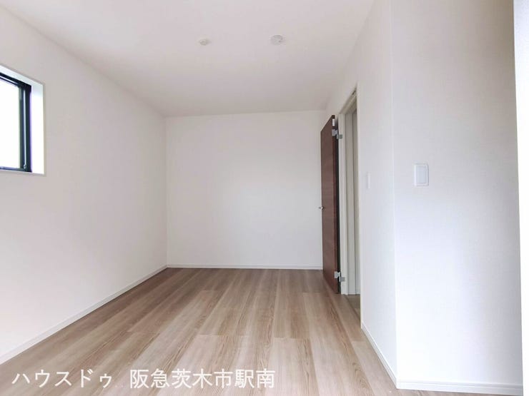 2階 6帖洋室