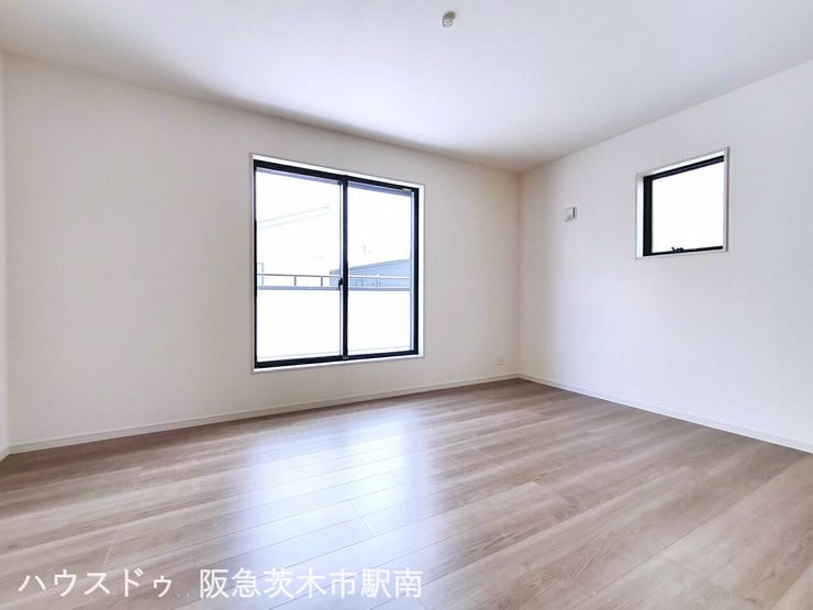 2階 8.7帖洋室