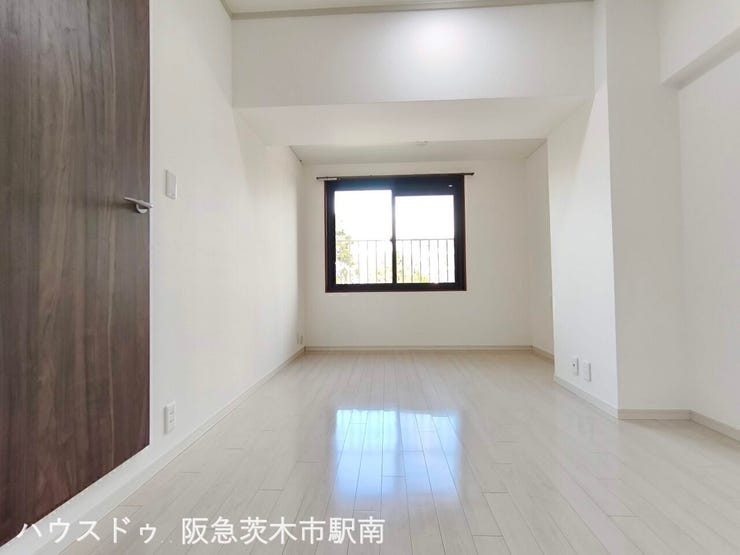 洋室6.5帖(廊下側)