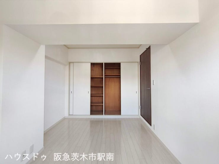 洋室6.5帖(廊下側)