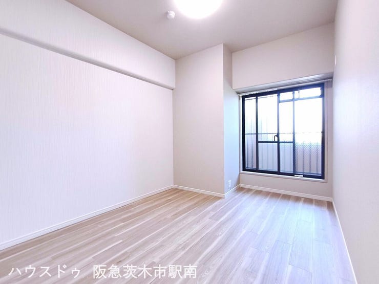 西側 5.8帖のお部屋