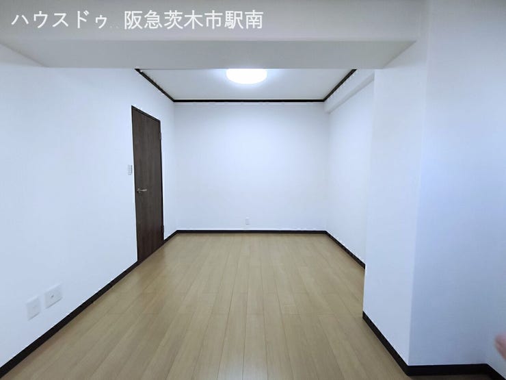 洋間 7.0帖