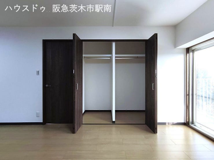 洋間 11.0帖 クローゼット