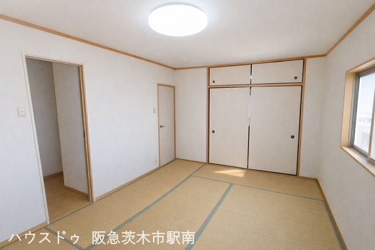 落ち着いた雰囲気の和室。収納付きで使いやすい。