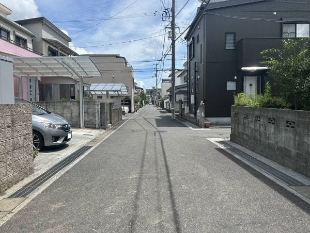 南側道路 西から東方向