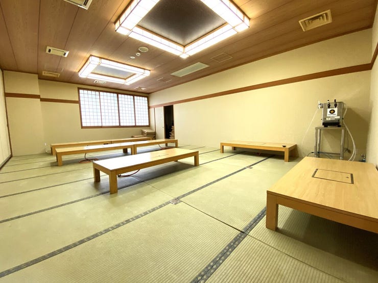 ※現在片付け中のため、掲載写真の備品等は一部撤去予定です。