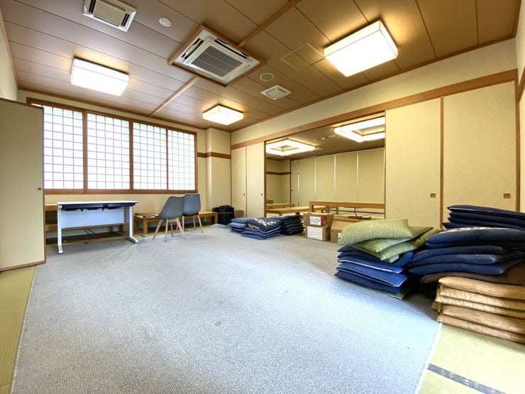 ※現在片付け中のため、掲載写真の備品等は一部撤去予定です。