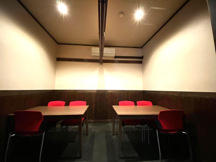※現在片付け中のため、掲載写真の備品等は一部撤去予定です。