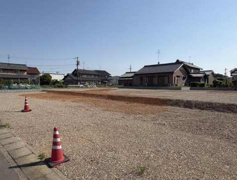 【外観】
現地造成