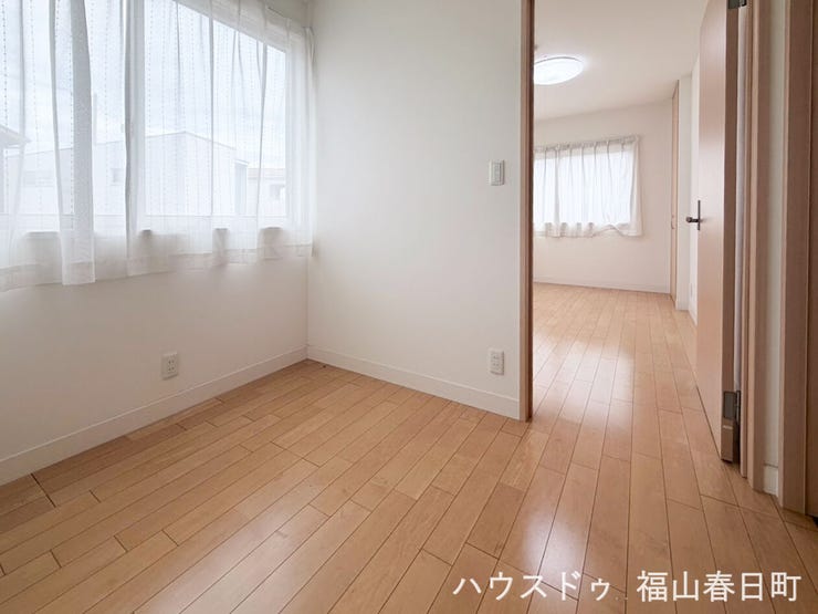 洋室の手前には書斎スペースも有ります!