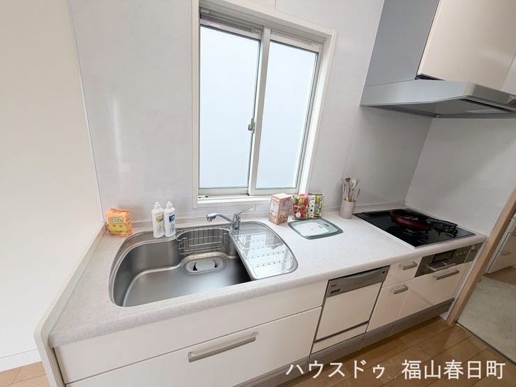 ■料理上手になれるキッチン■広いシンクと作業スペースで、本格的な料理も思う存分楽しめます。