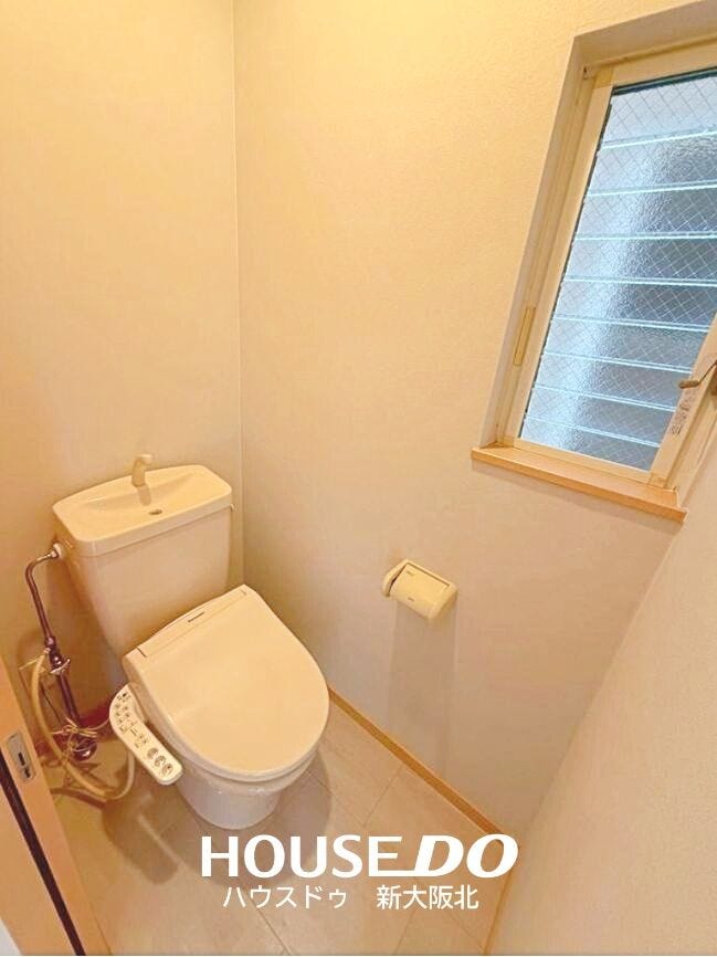 ■嬉しいウォシュレット機能付きトイレ!
■トイレットペーパー使う量が減らせるので、節約になるとともにデリケートなお肌にも優しい機能です!