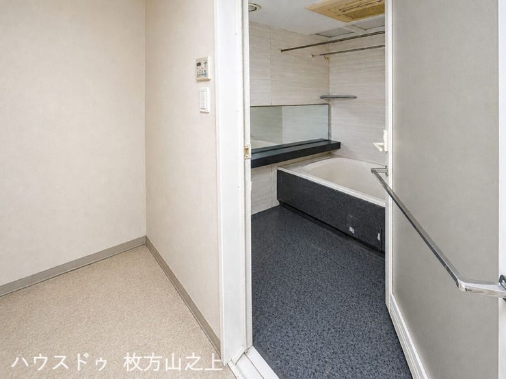 ゆとりある浴室で快適なバスタイムを。