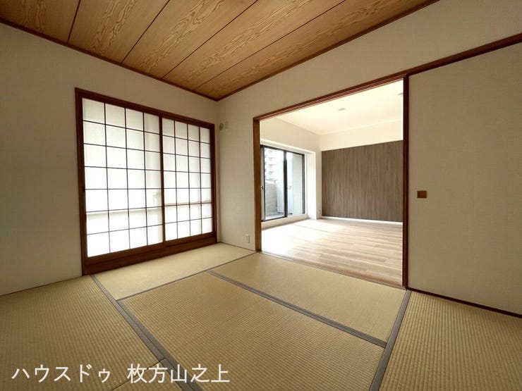 リビングとつながる、使い勝手の良い和室です。