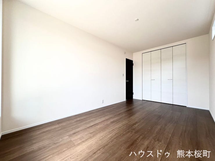 ■2階7.5帖洋室■心からリラックスできる静けさ、上質な眠りで、毎日をリセットします。明日への活力を養う空間です。