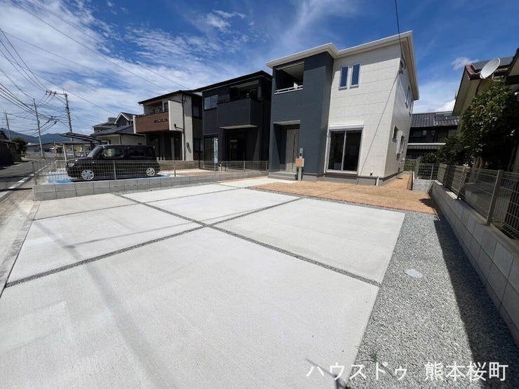 ■車と趣味の幅が広がる場所■単なる駐車スペースではない、洗車やタイヤ交換、DIYにも使える多目的な屋外スペースです。