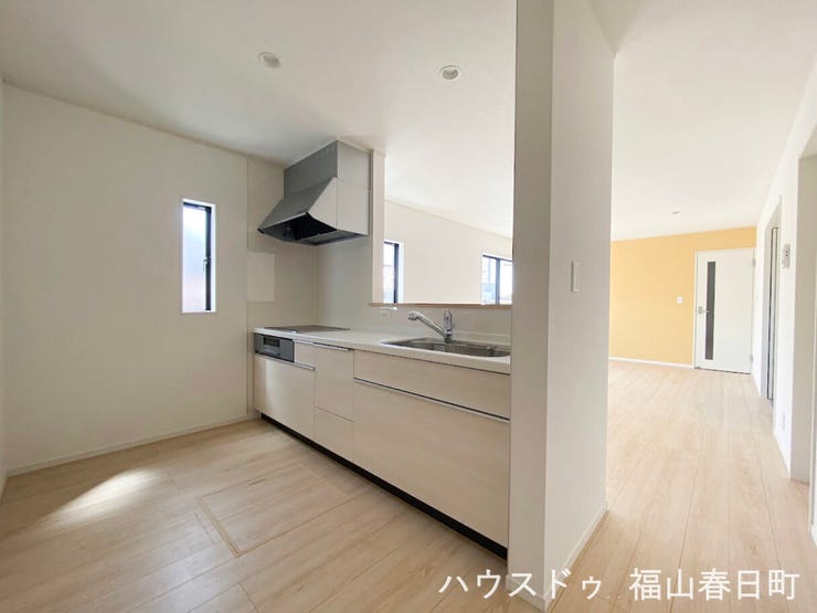 ■充実の収納力■引き出し式の大容量収納で、調理器具から食材までスッキリ整理。いつでも使いやすいキッチン環境が整います。