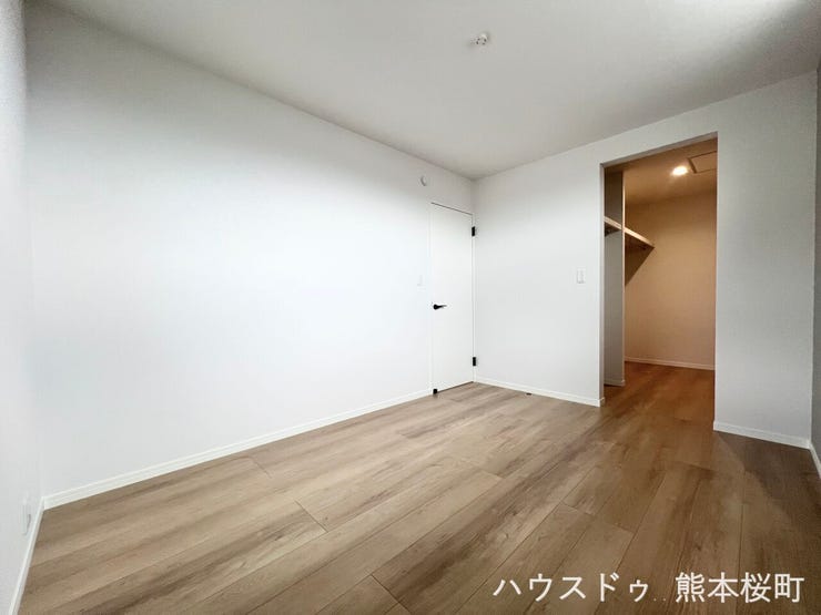 ■2階6帖洋室■心からリラックスできる静けさ、上質な眠りで、毎日をリセットします。明日への活力を養う空間です。
