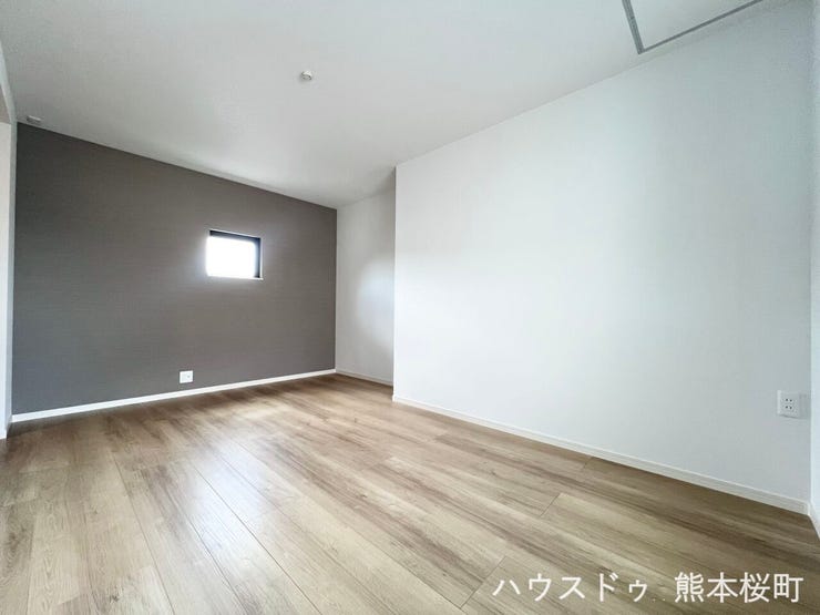 ■2階8帖洋室■心からリラックスできる静けさ、上質な眠りで、毎日をリセットします。明日への活力を養う空間です。