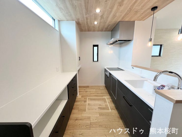 ■家族の「美味しい」が集まる舞台■高い機能性と美しいデザインを両立。料理する人も、待つ人も、笑顔になれる場所です。
