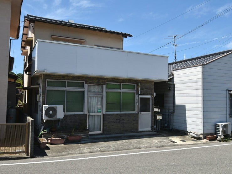 【外観】
外観を南東側より撮影