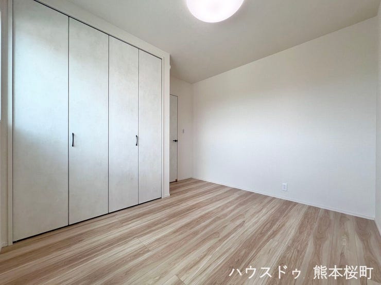 ■洋室①■寝室、書斎、趣味の部屋。家族の成長やライフスタイルに合わせ、様々な使い方ができる快適な空間です。