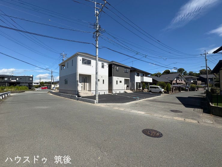 【前面道路幅員約6.0m以上】お車の出し入れやすれ違いがスムーズに行えるゆとりある道路幅員を確保!駐車のしやすさや周辺環境をぜひ現地でお確かめください。