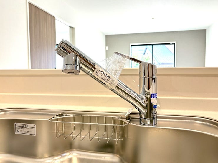 浄水器
飲料水やお料理などにも安心して使用できます!