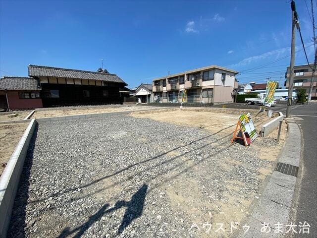 水回り動線がスムーズで家事もはかどりそうな間取り◎各居室に収納を設けた嬉しい間取りです。