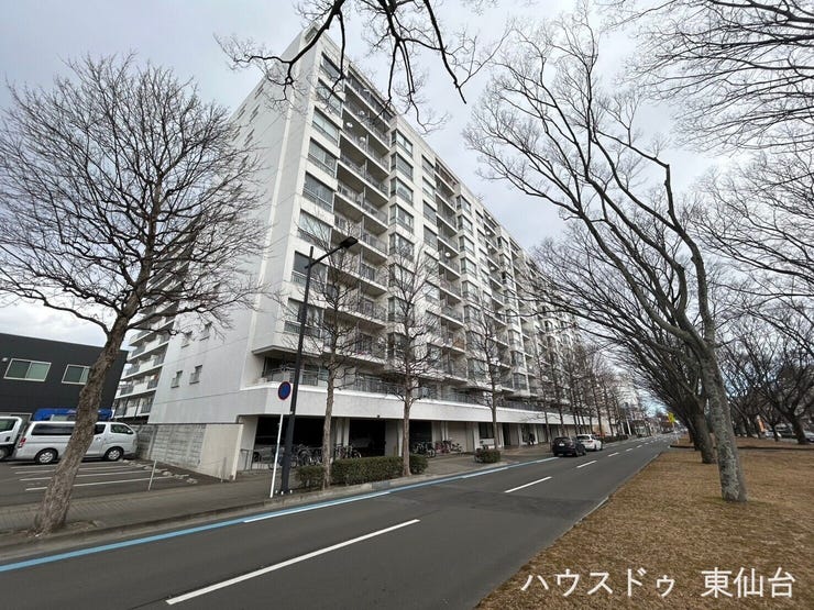【外観】
周辺に大きな建物が少ないため、風通良好、日当たり良好です。
