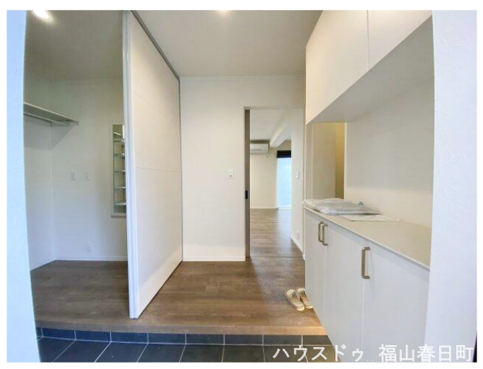 ■シューズクローク付き■家族全員分の靴もスッキリ収納。玄関周りをいつも整えられる、使い勝手抜群の収納設計です。