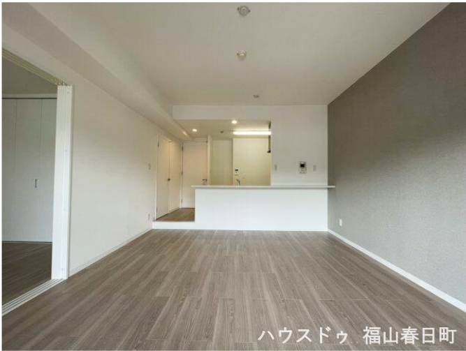 ■家族の時間を彩る空間■テレビも読書も団らんも、家族のどんなシーンも優しく受け止める、広々としたリビングです。