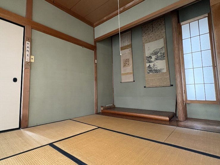 2階の和室になります。