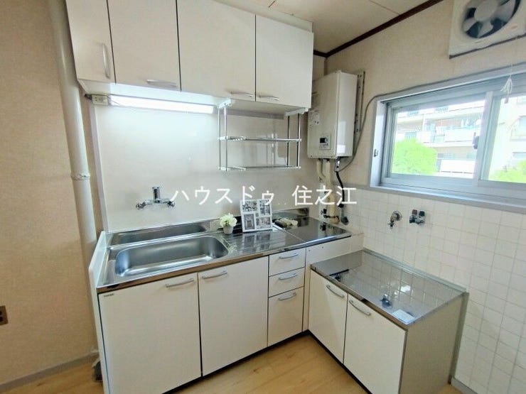 キッチン新調しています