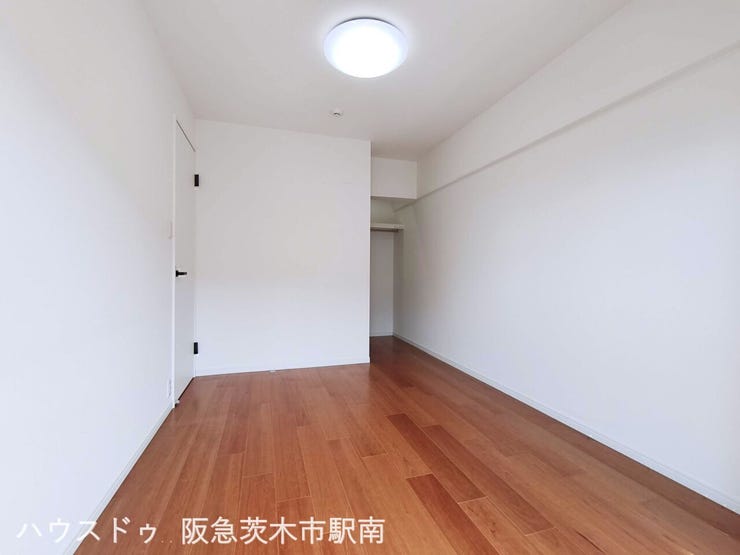 バルコニー側 洋室5.2帖のお部屋