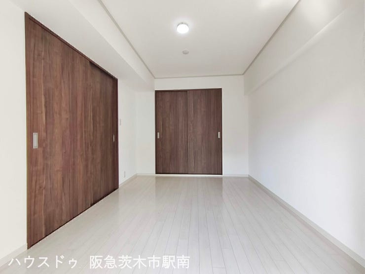 洋室6帖(バルコニー側)